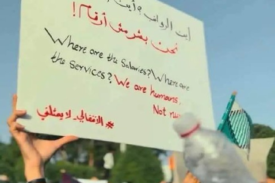 منظمة حقوقية تدين قرار حظر التظاهرات في عدن وتطالب بمحاسبة مطلقي النار على المحتجين