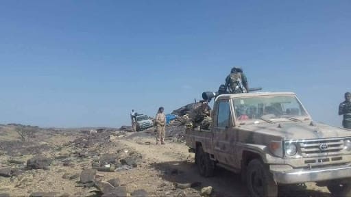 التوجيه المعنوي يزور أبطال الجيش في جبهة قانية 
