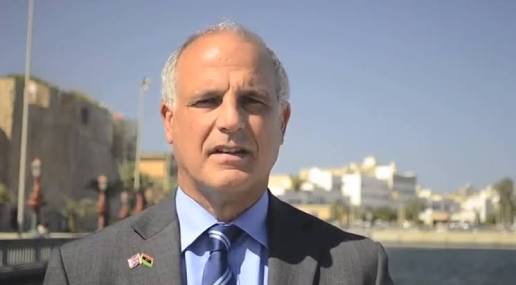 السفير البريطاني : استمرار سيطرة الحوثيين على صنعاء يزيد من نفوذ إيران وعواقب ذلك وخيمة