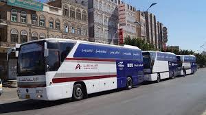 اشتعلت النيران في باص نقل جماعي للركاب في جنوب اليمن 