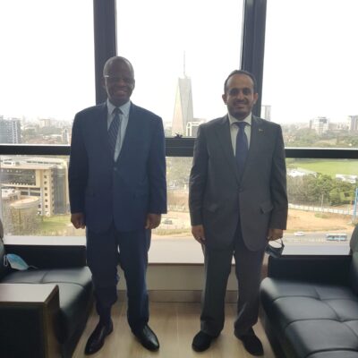 السفير العواضي يبحث مع مسؤول كيني مستجدات الاوضاع في اليمن