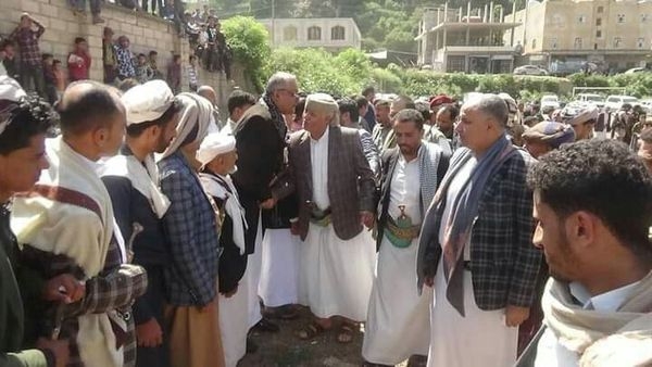 الحوثيون ينهون قضية المواطنة " ختام العشاري " بإجبار أسرتها على التنازل