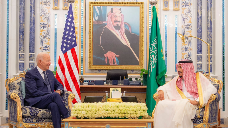 الملك سلمان يلتقي بايدن في قصر السلام بجدة