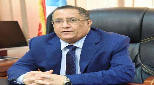 قيادي في الإنتقالي : محافظ مأرب يرفض توريد الإيرادات الى البنك المركزي بعدن