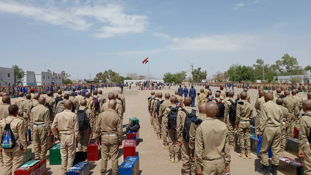 تدشين العام الدراسي الجديد في كلية الطيران والدفاع الجوي بمحافظة مأرب