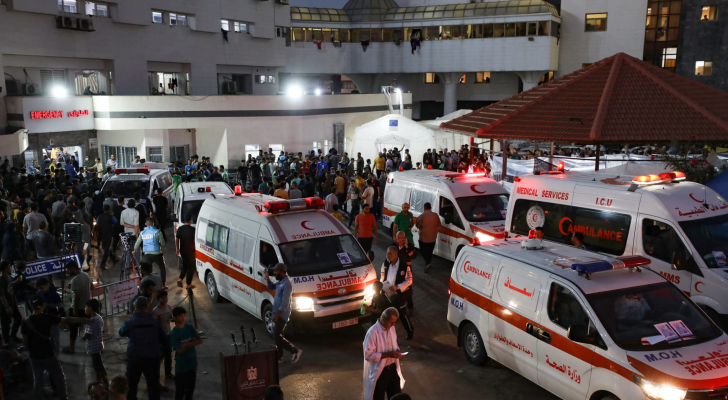 إسرائيل تتهم حماس بالتحصن تحت المستشفيات.. والأخيرة تنفي