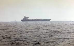 الحرس الثوري الإيراني يحتجز سفينة تجارية مرتبطة بإسرائيل