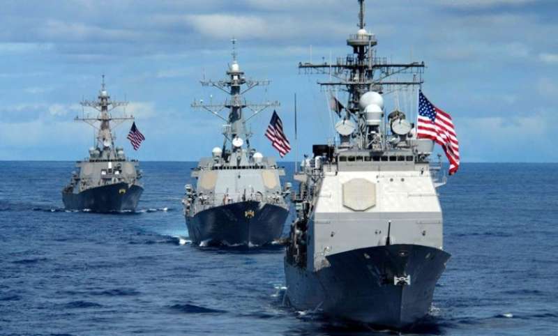البحرية الأمريكية تكشف تفاصيل عن البحار الأمريكي الذي توفي في البحر الأحمر