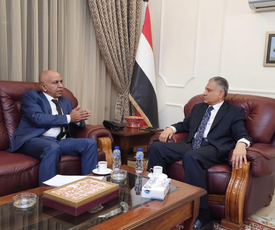السفير الدكتور جلال فقيره يلتقي المنسق المقيم لصندوق النقد الدولي في اليمن